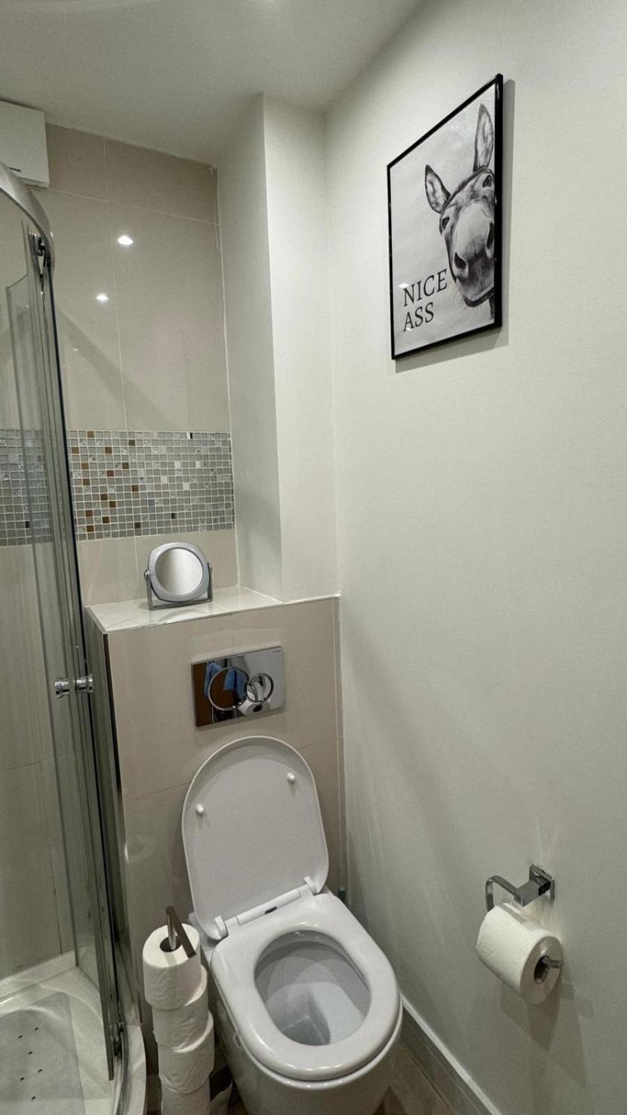 Central Apartment London Bagian luar foto