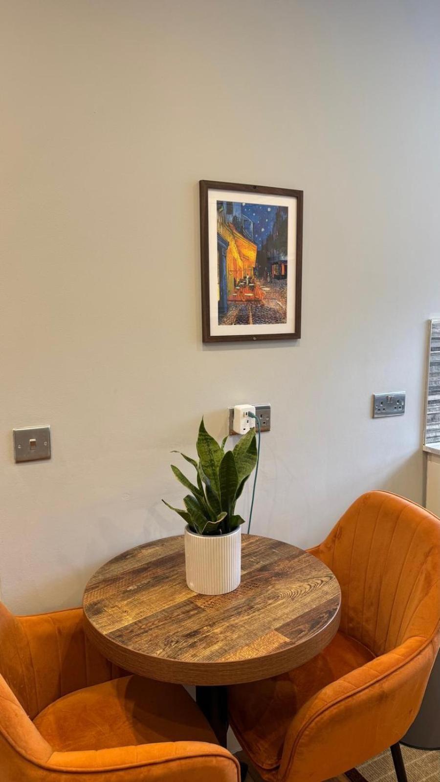 Central Apartment London Bagian luar foto