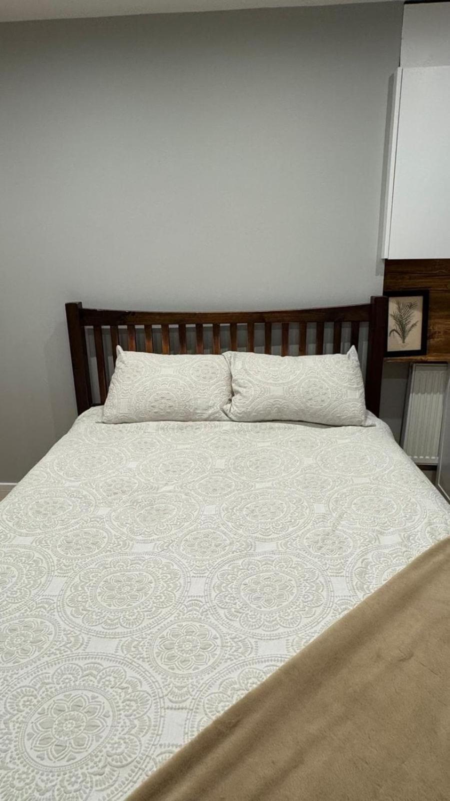 Central Apartment London Bagian luar foto
