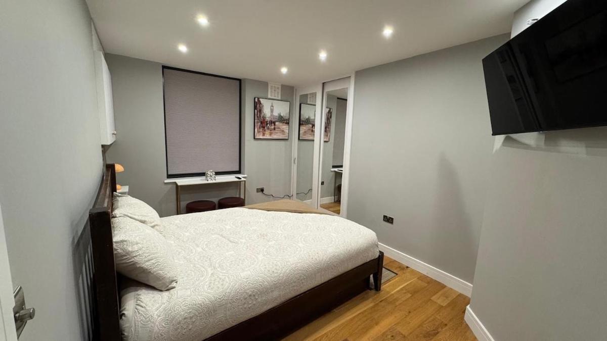 Central Apartment London Bagian luar foto